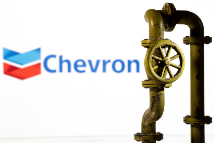 L&#39;illustrazione mostra il logo Chevron e il gasdotto