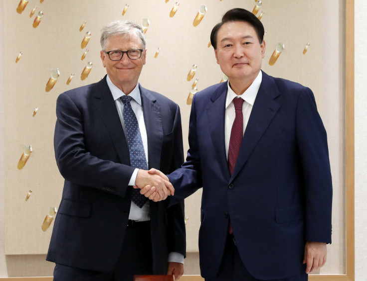 Il co-fondatore di Microsoft Corp Bill Gates incontra il presidente sudcoreano Yoon Suk-yeol a Seoul