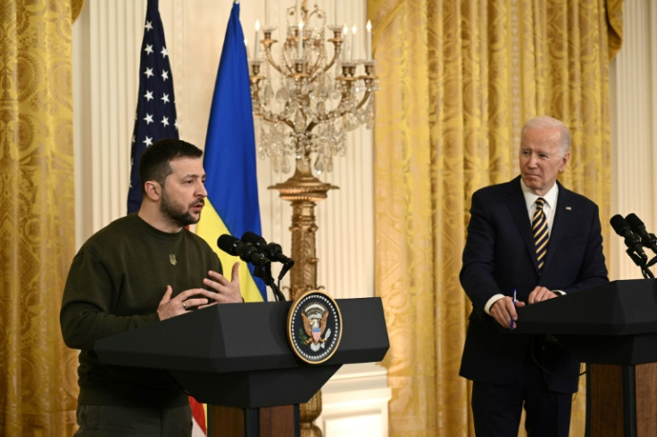 Il presidente degli Stati Uniti Joe Biden (R) e il presidente dell&#39;Ucraina Volodymyr Zelensky alla Casa Bianca, durante il primo viaggio di Zelensky fuori dall&#39;Ucraina dall&#39;invasione della Russia il 24 febbraio 2022