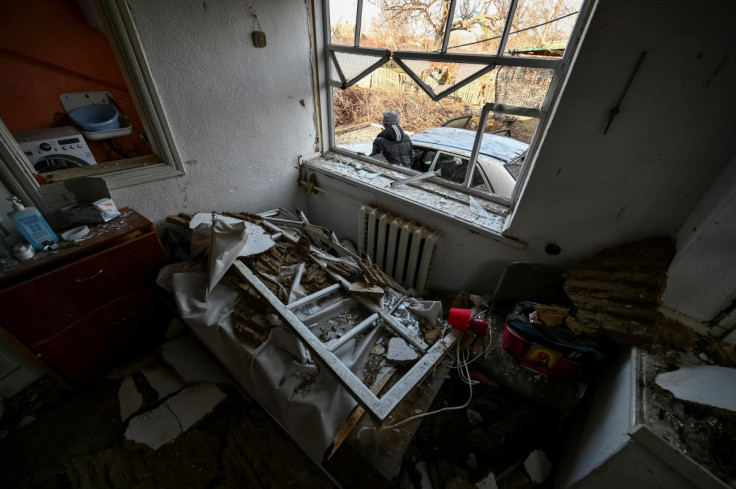 Una vista di una casa distrutta da un attacco militare russo nel villaggio di Stepne, nella regione di Zaporizhzhia
