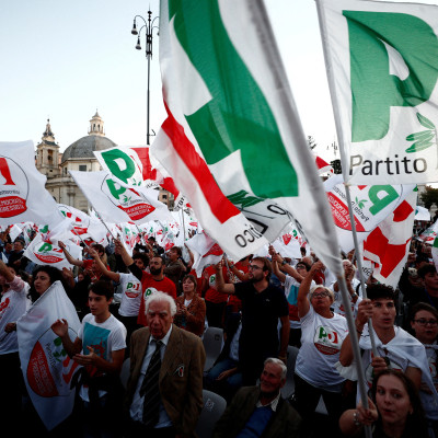L&#39;alleanza italiana di centro-sinistra tiene un comizio di chiusura a Roma