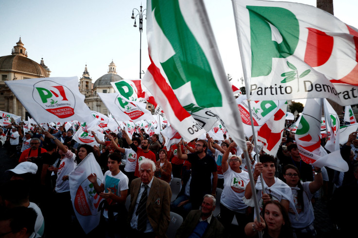 L&#39;alleanza italiana di centro-sinistra tiene un comizio di chiusura a Roma