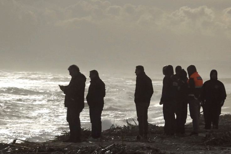 Il naufragio di migranti nel sud Italia uccide almeno 58 persone, compresi i bambini