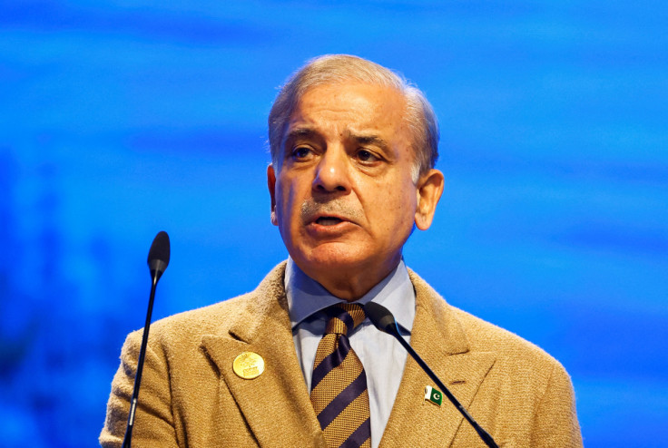 Il primo ministro pakistano Shehbaz Sharif parla durante il vertice sul clima COP27 a Sharm el-Sheikh, località egiziana sul Mar Rosso