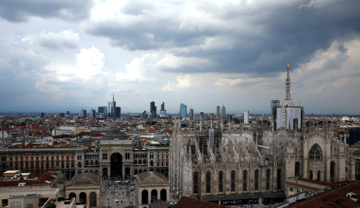 A Milano si vedono la cattedrale del Duomo e il quartiere finanziario di Porta Nuova