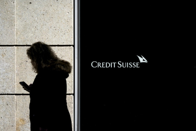 Le azioni Credit Suisse sono crollate mercoledì dopo aver già subito forti ribassi a seguito del crollo di due banche statunitensi