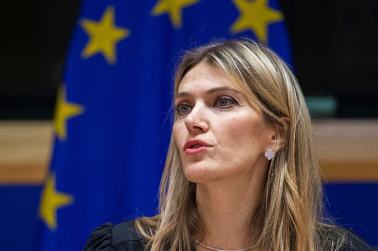 L&#39;eurodeputata greca Eva Kaili, ex vicepresidente del Parlamento europeo, è stata l&#39;ultima delle sospettate in un&#39;indagine per corruzione belga a poter lasciare la custodia cautelare per gli arresti domiciliari