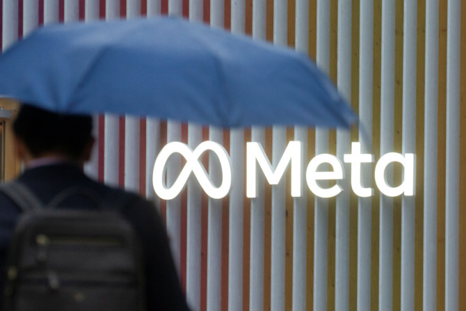 Il logo di Meta Platforms è visibile a Davos