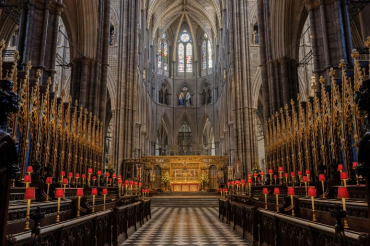 La chiesa, nota come particolarità reale, è stata sede di incoronazioni, matrimoni reali e funerali