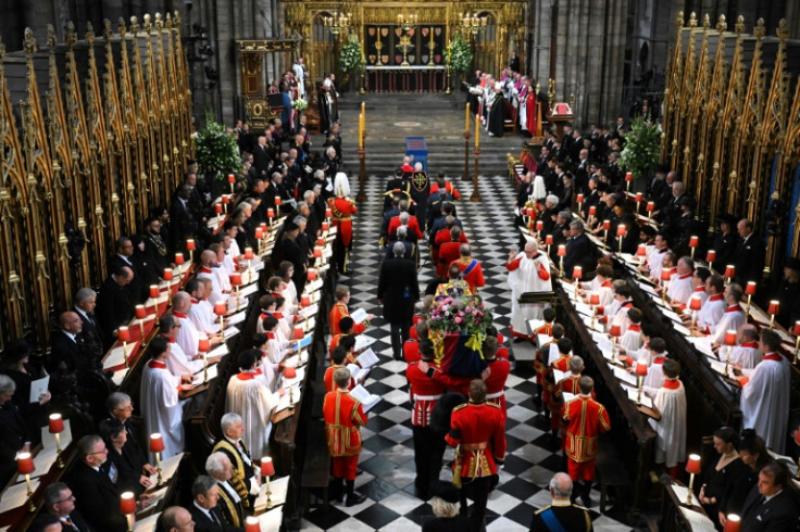 Il funerale di stato della madre di Carlo, la regina Elisabetta II, si è tenuto presso l&#39;abbazia nel settembre dello scorso anno