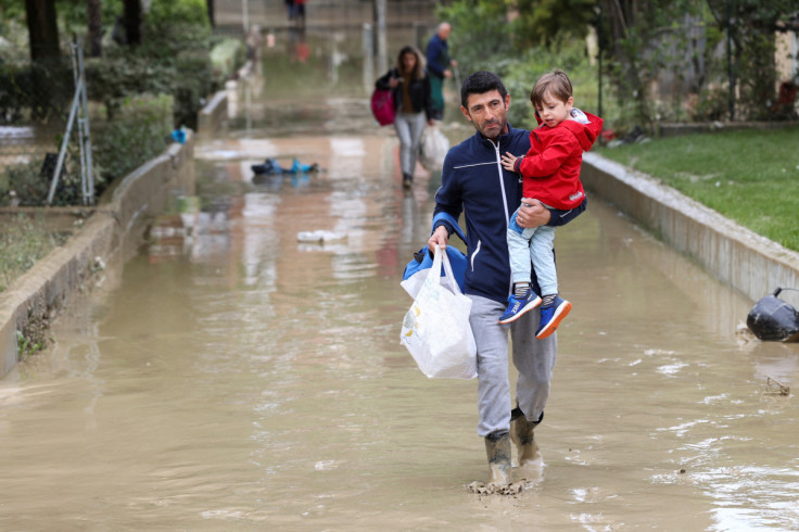 All&#39;indomani delle alluvioni mortali nel nord Italia