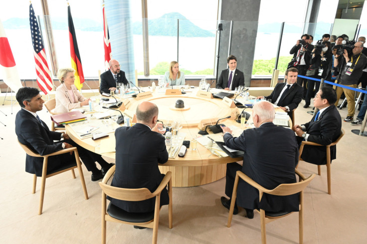 I leader del G7 partecipano a un incontro al vertice dei leader del G7 a Hiroshima, in Giappone