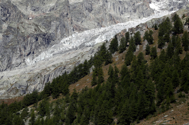 Un segmento del ghiacciaio Planpincieux è visibile sul versante italiano dell&#39;area del massiccio del Monte Bianco