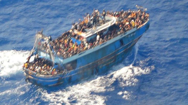 Almeno 82 migranti sono morti quando un peschereccio si è capovolto al largo della Grecia il 14 giugno, e si teme che molti altri siano dispersi